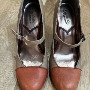 Seychelles Women's Two-Tone Heels US 7.5
